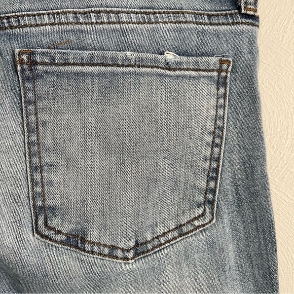 Kut From The Kloth Women's Catherine Boyfriend Jeans Light Blue Denim Size 8 - Picture 6 of 13